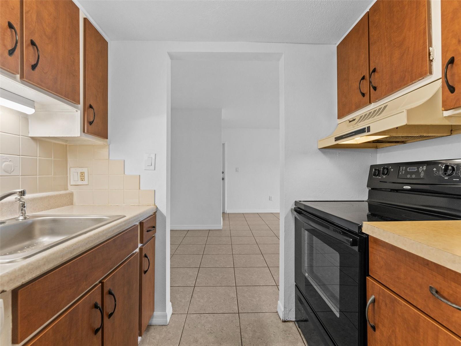 PARKLANE CONDO - Residential Income