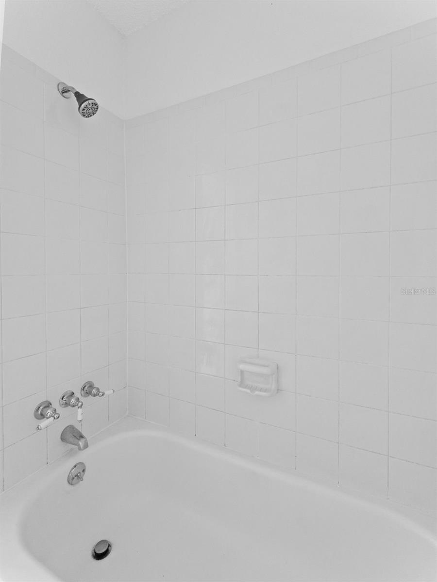PARKLANE CONDO - Residential Income