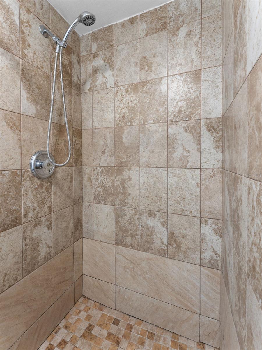 PARKLANE CONDO - Residential Income