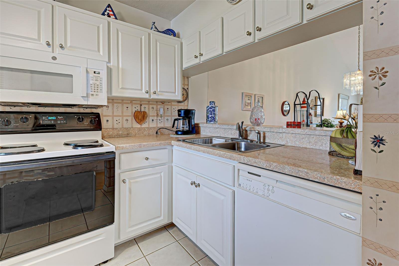 WESTCHESTER GARDEN & PLAN - Residential