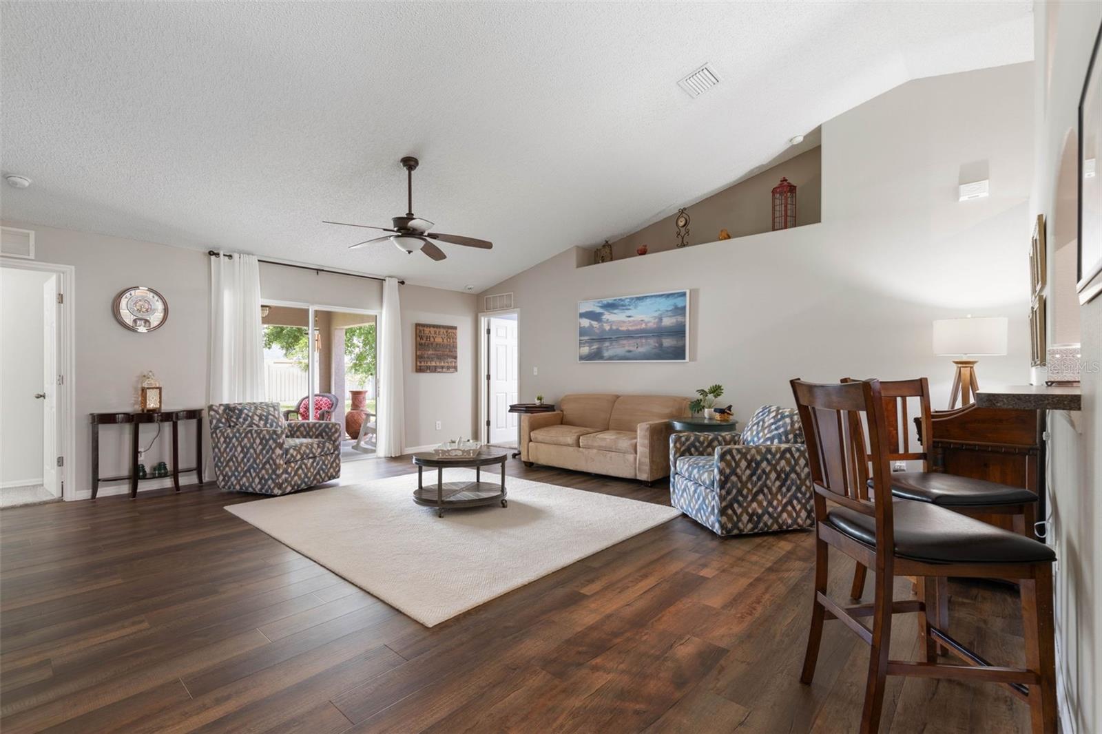 PINE GROVE - Residential