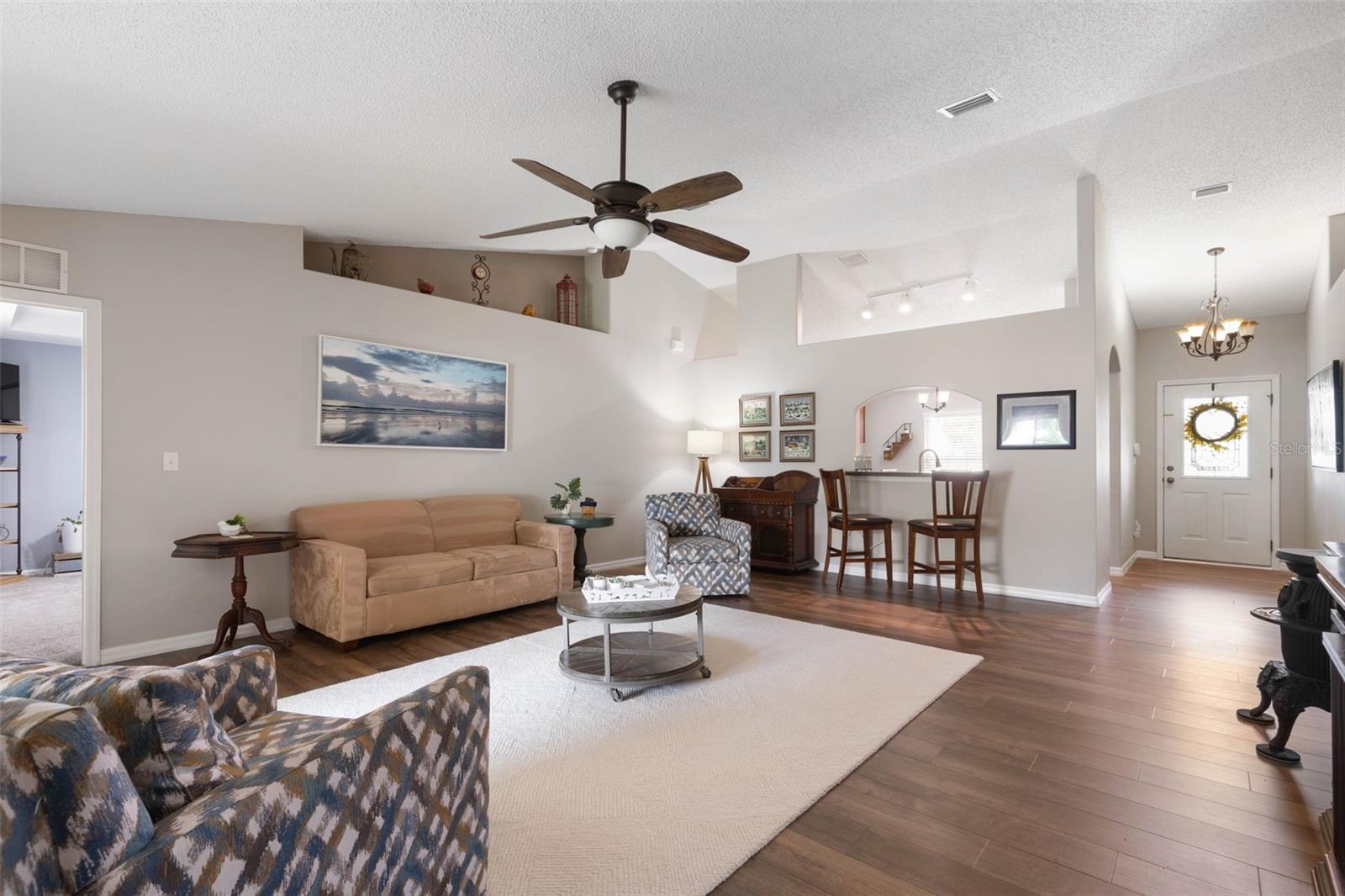 PINE GROVE - Residential