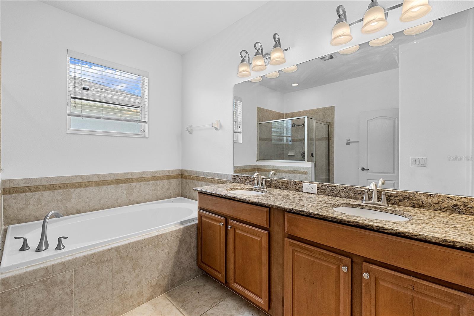 WYNDHAM LAKES ESTATES - Residential