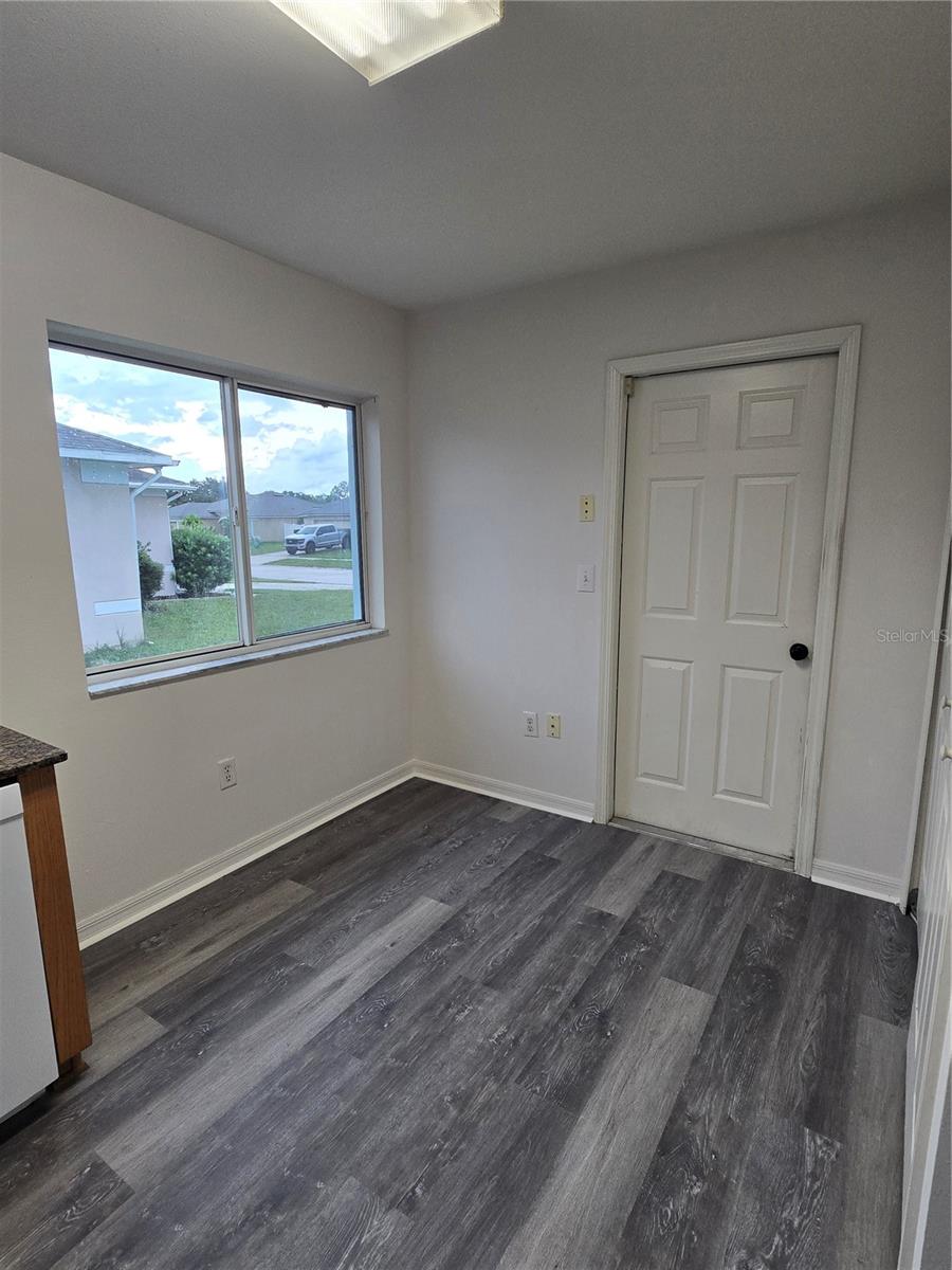 SUMMERFIELD VILLAGE II TR 3 - Residential Lease