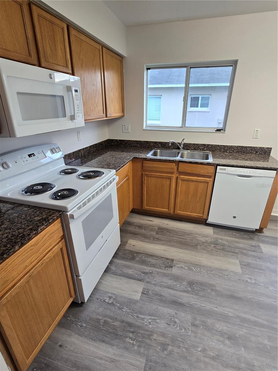 SUMMERFIELD VILLAGE II TR 3 - Residential Lease