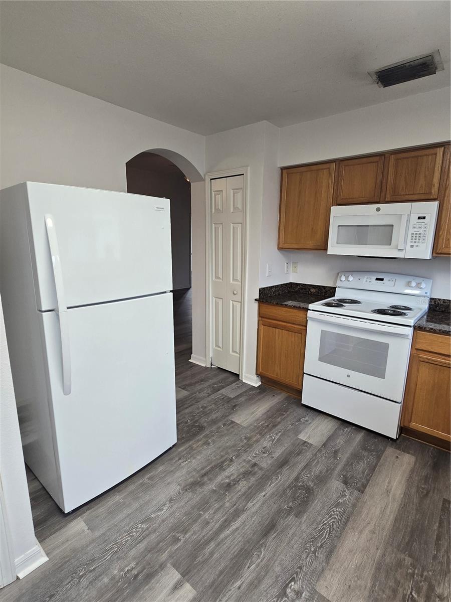 SUMMERFIELD VILLAGE II TR 3 - Residential Lease