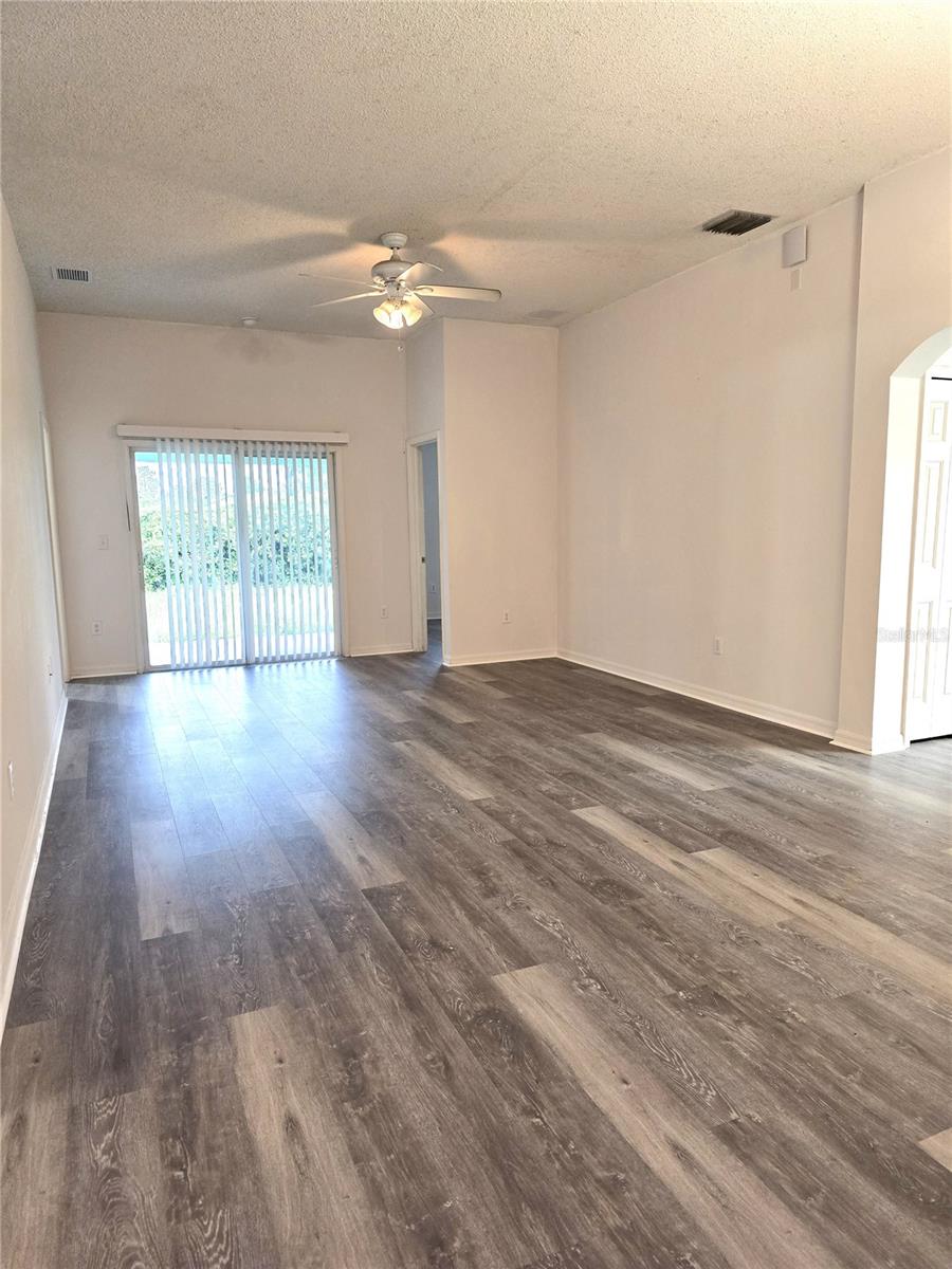 SUMMERFIELD VILLAGE II TR 3 - Residential Lease