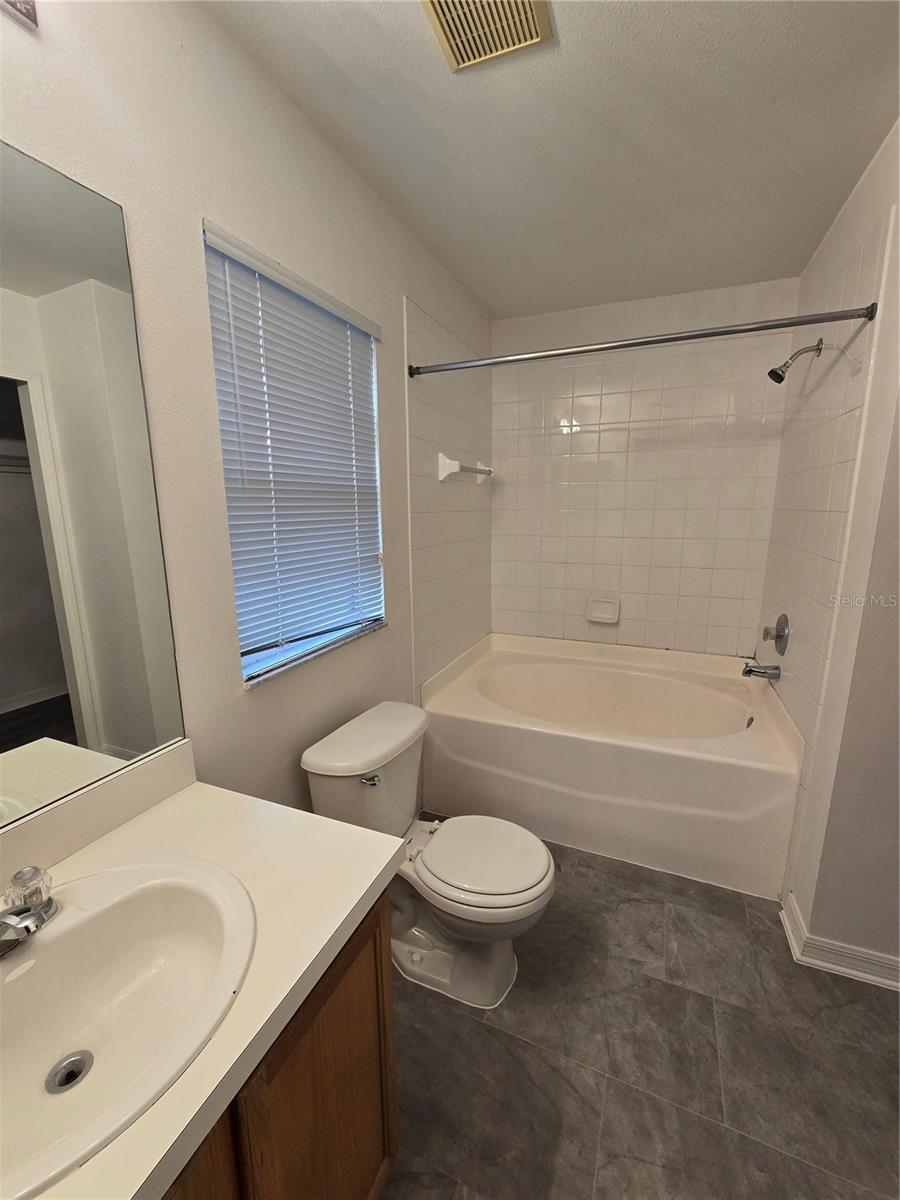 SUMMERFIELD VILLAGE II TR 3 - Residential Lease
