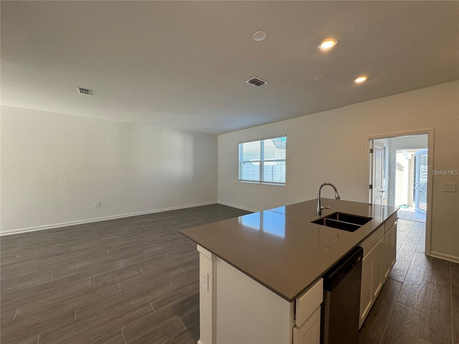 STOREY GROVE PH 4 - Residential Lease