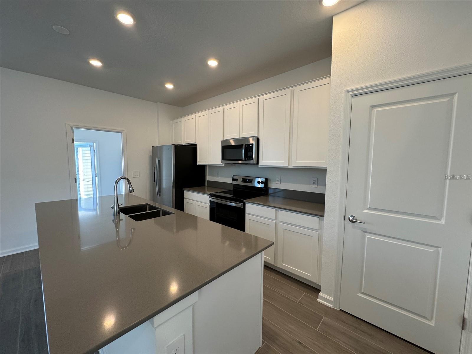 STOREY GROVE PH 4 - Residential Lease