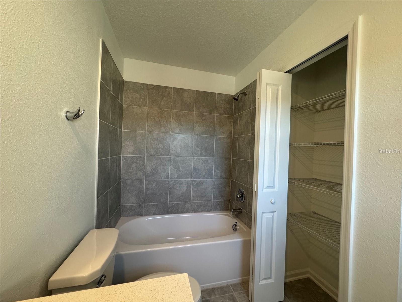 STOREY GROVE PH 4 - Residential Lease