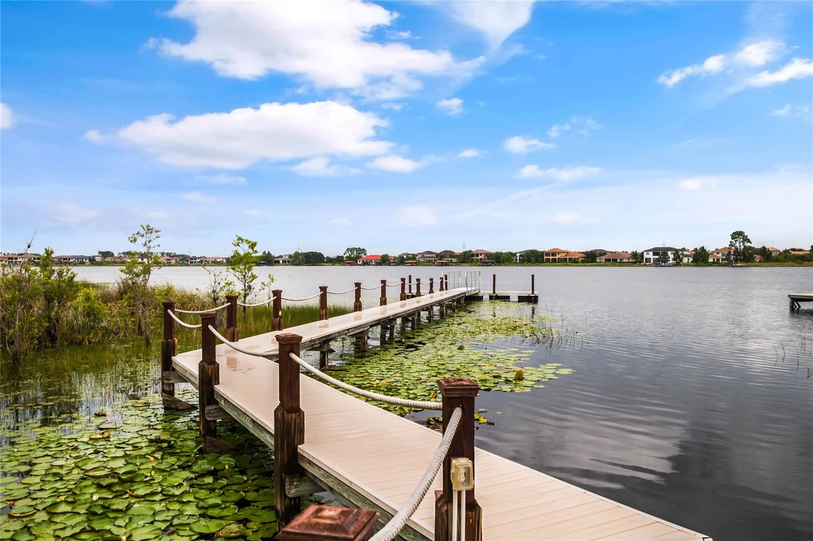 KEENES POINTE - Residential