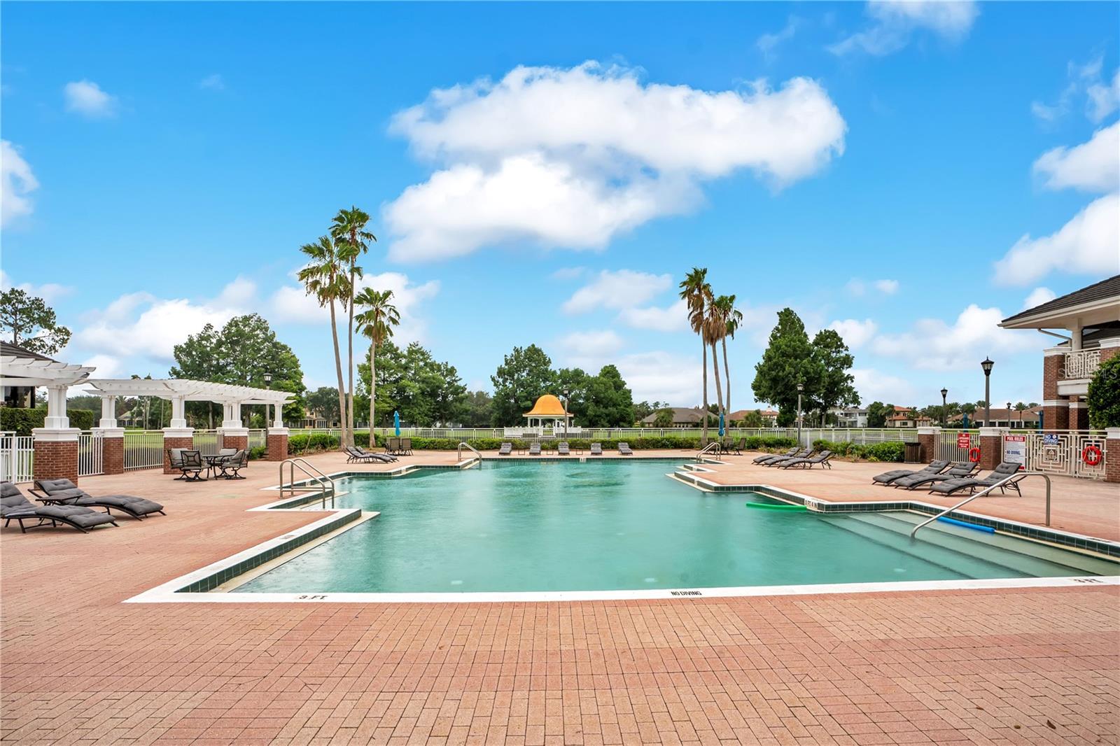 KEENES POINTE - Residential