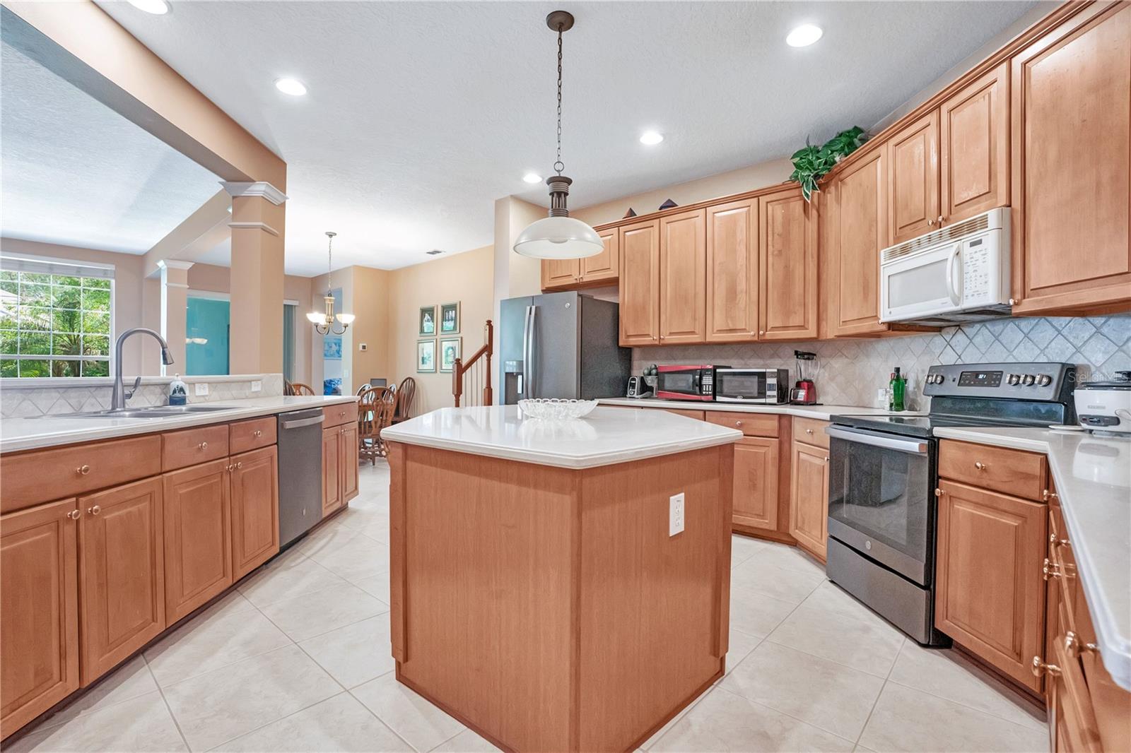 KEENES POINTE - Residential
