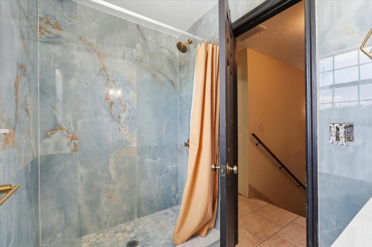 GATE WAY ACRES - Residential