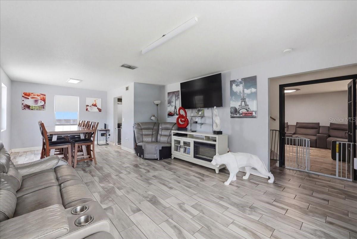 GATE WAY ACRES - Residential
