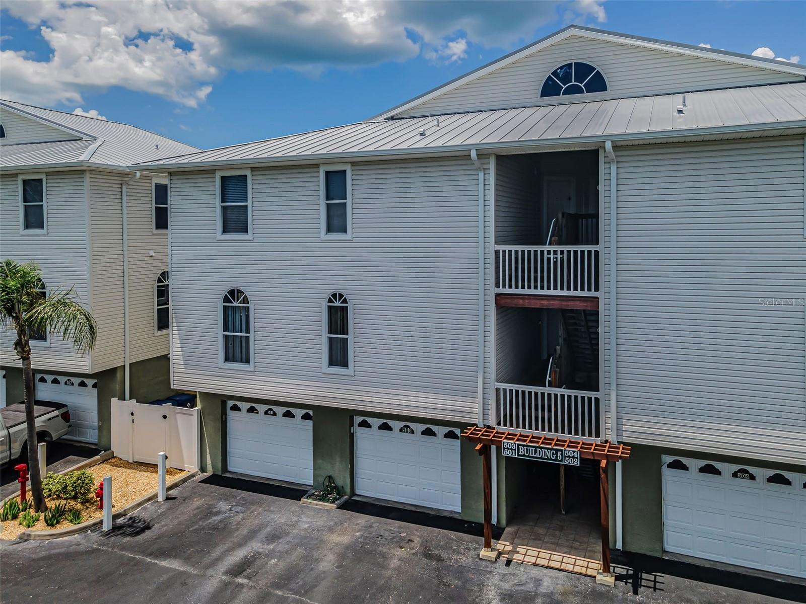 MARINERS POINTE OF INDIAN SHORES CONDO - Residential