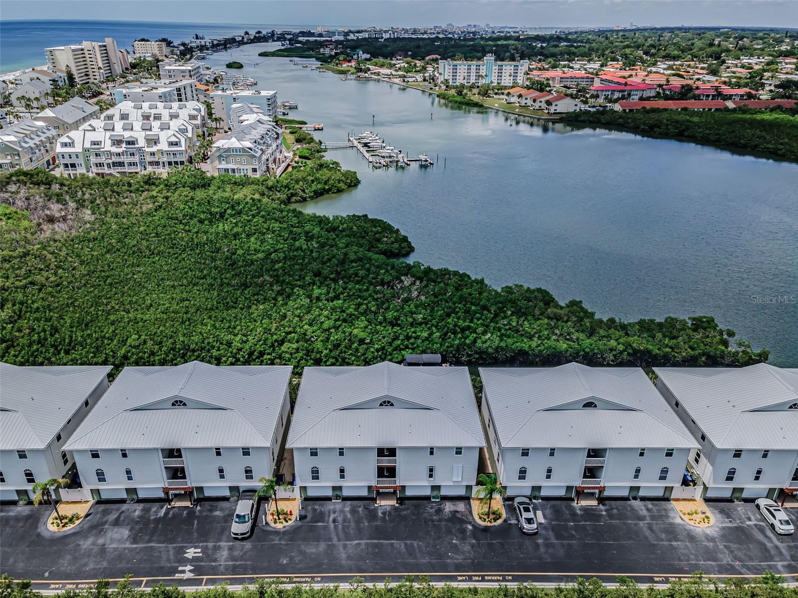 MARINERS POINTE OF INDIAN SHORES CONDO - Residential