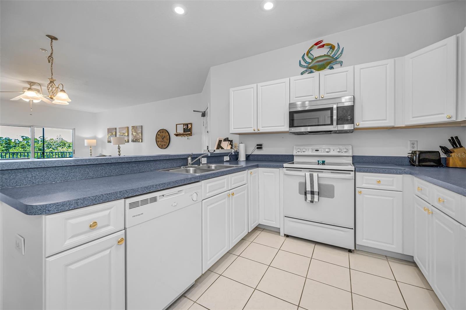 MARINERS POINTE OF INDIAN SHORES CONDO - Residential