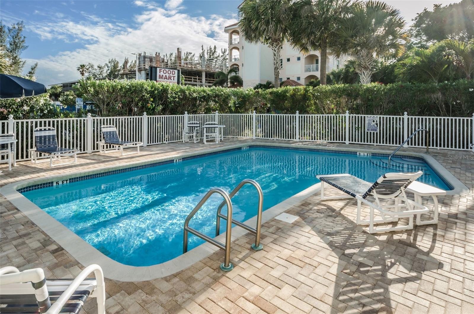 MARINERS POINTE OF INDIAN SHORES CONDO - Residential