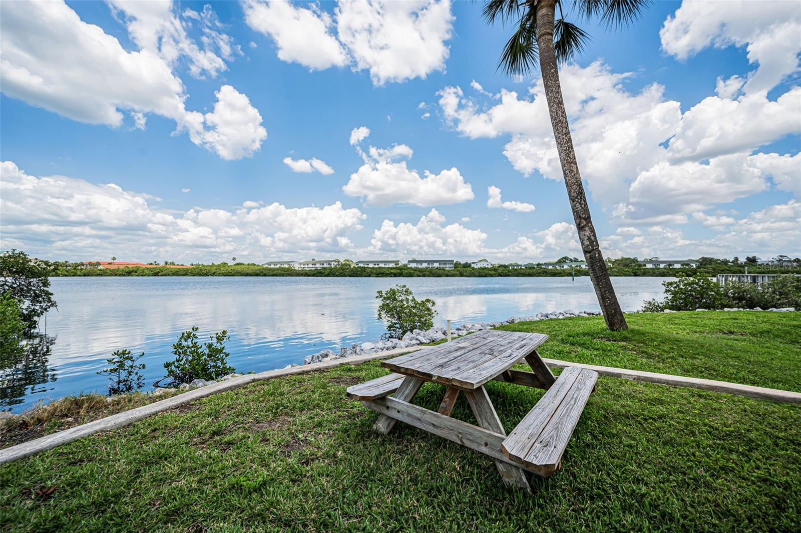 MARINERS POINTE OF INDIAN SHORES CONDO - Residential