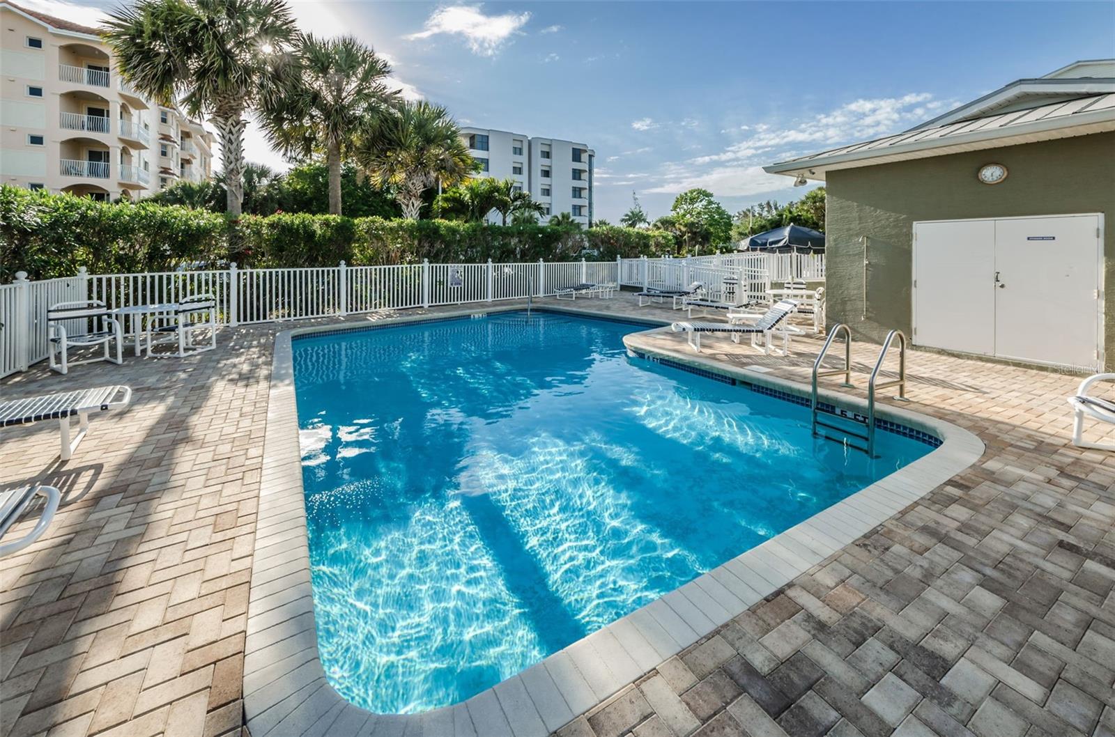 MARINERS POINTE OF INDIAN SHORES CONDO - Residential