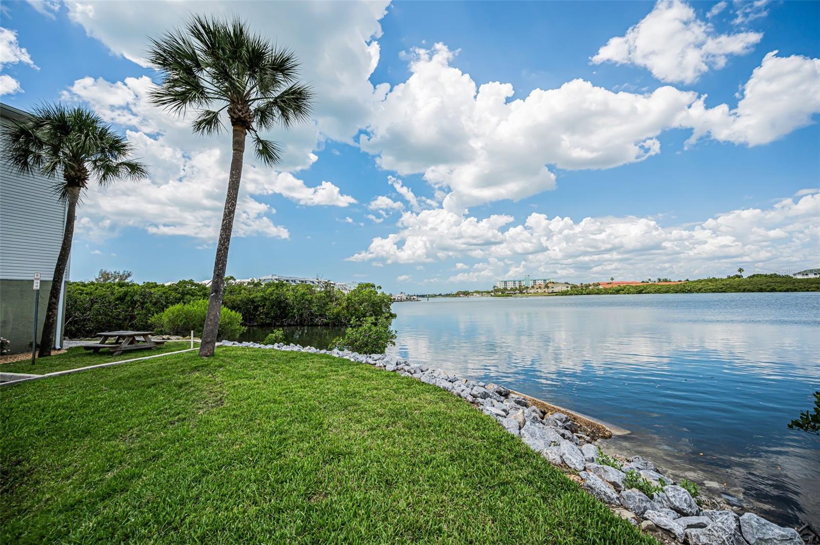 MARINERS POINTE OF INDIAN SHORES CONDO - Residential