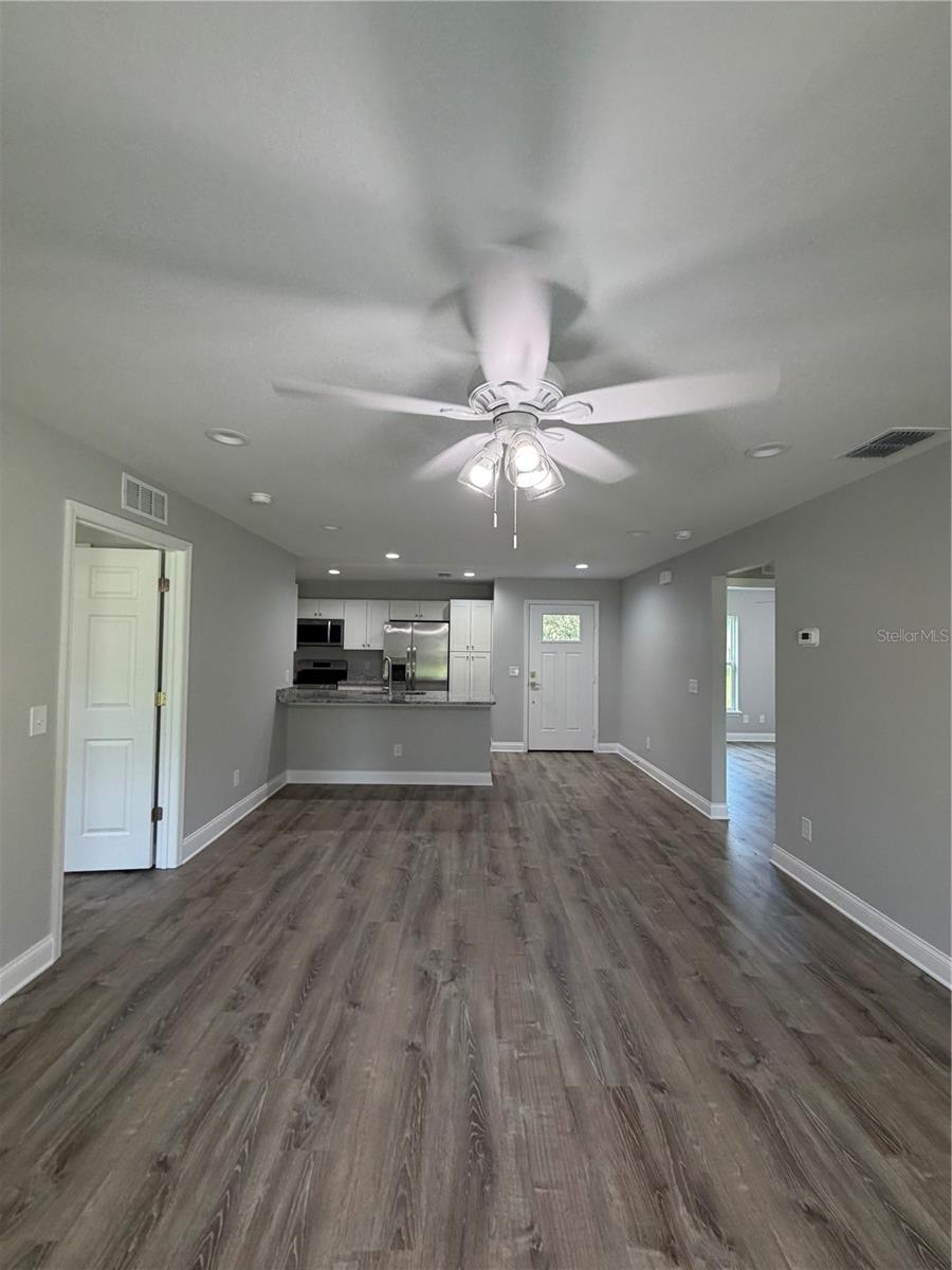 WALK IN WATER LAKE ESTATES - Residential