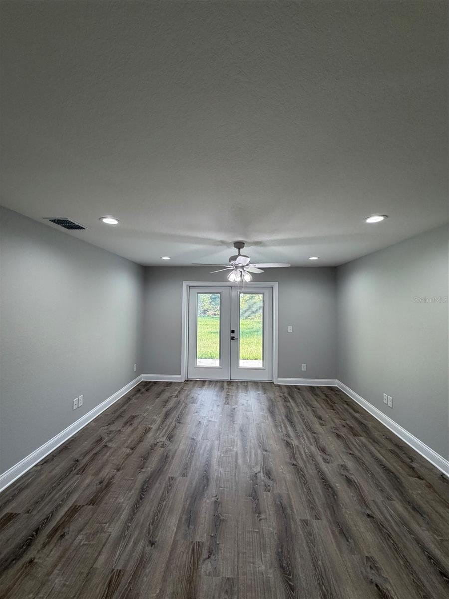 WALK IN WATER LAKE ESTATES - Residential