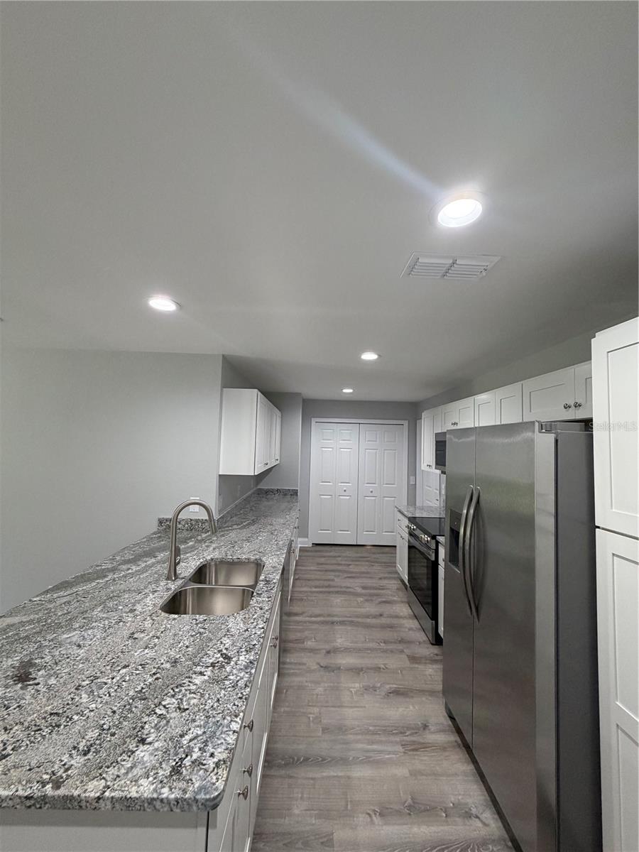 WALK IN WATER LAKE ESTATES - Residential