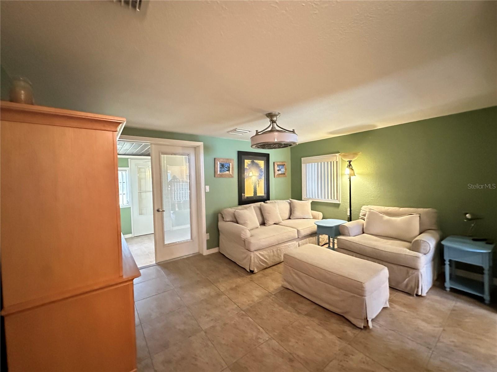 PINECREST - Residential