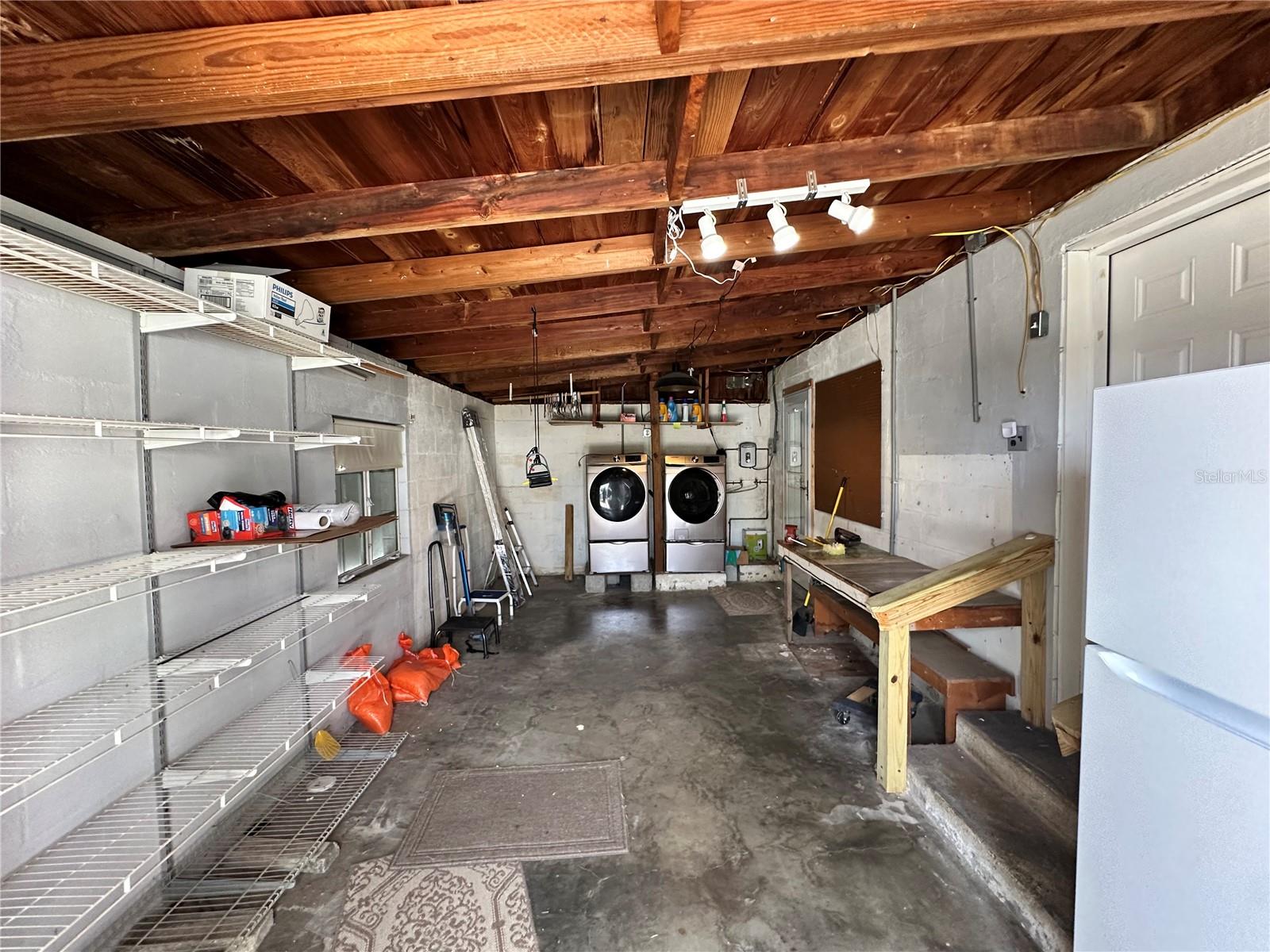 PINECREST - Residential