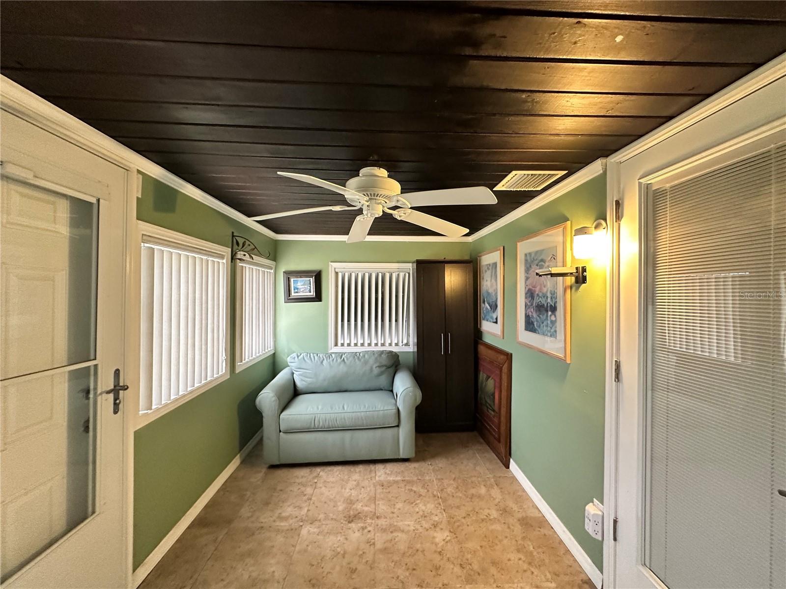 PINECREST - Residential