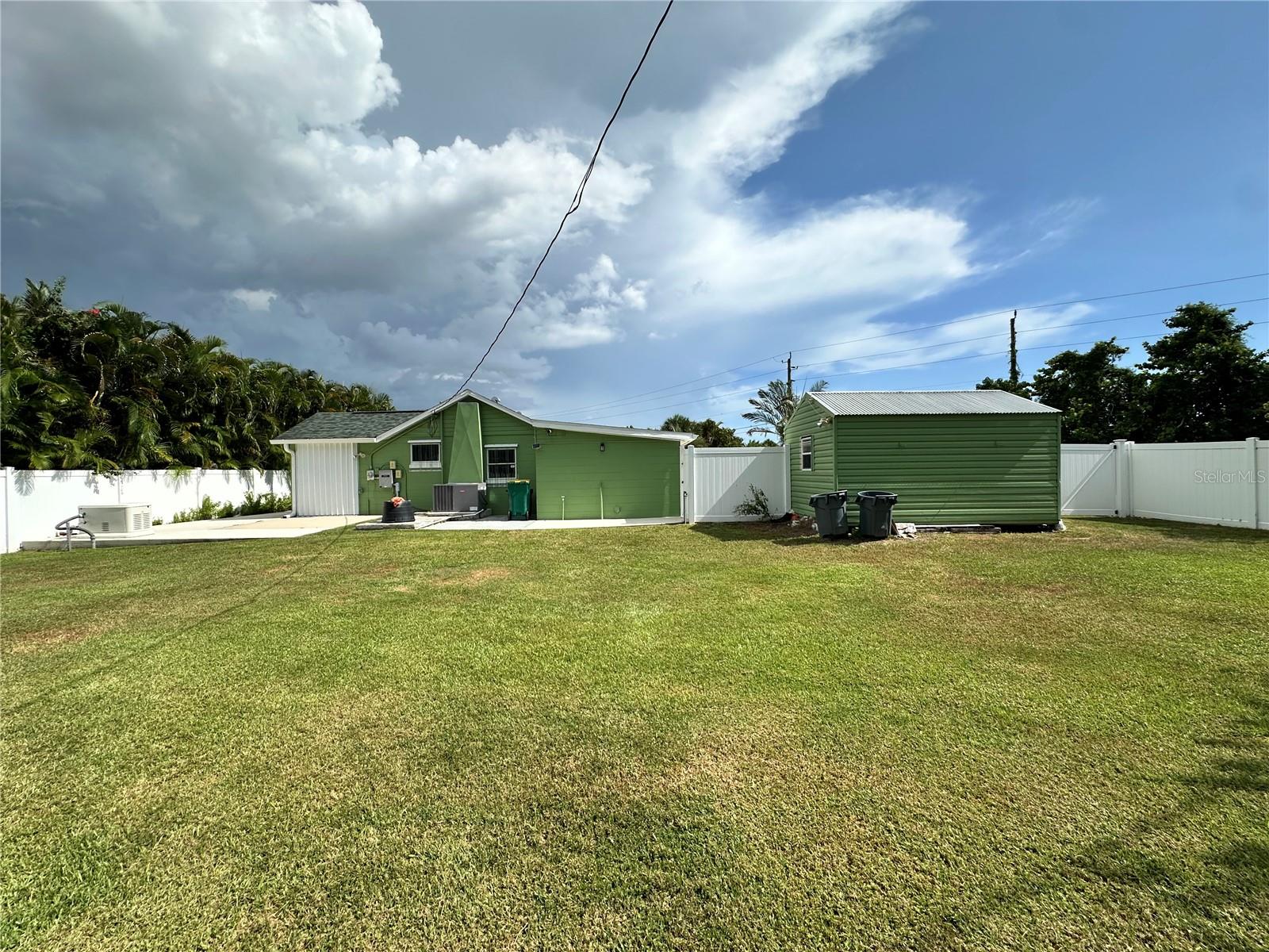 PINECREST - Residential