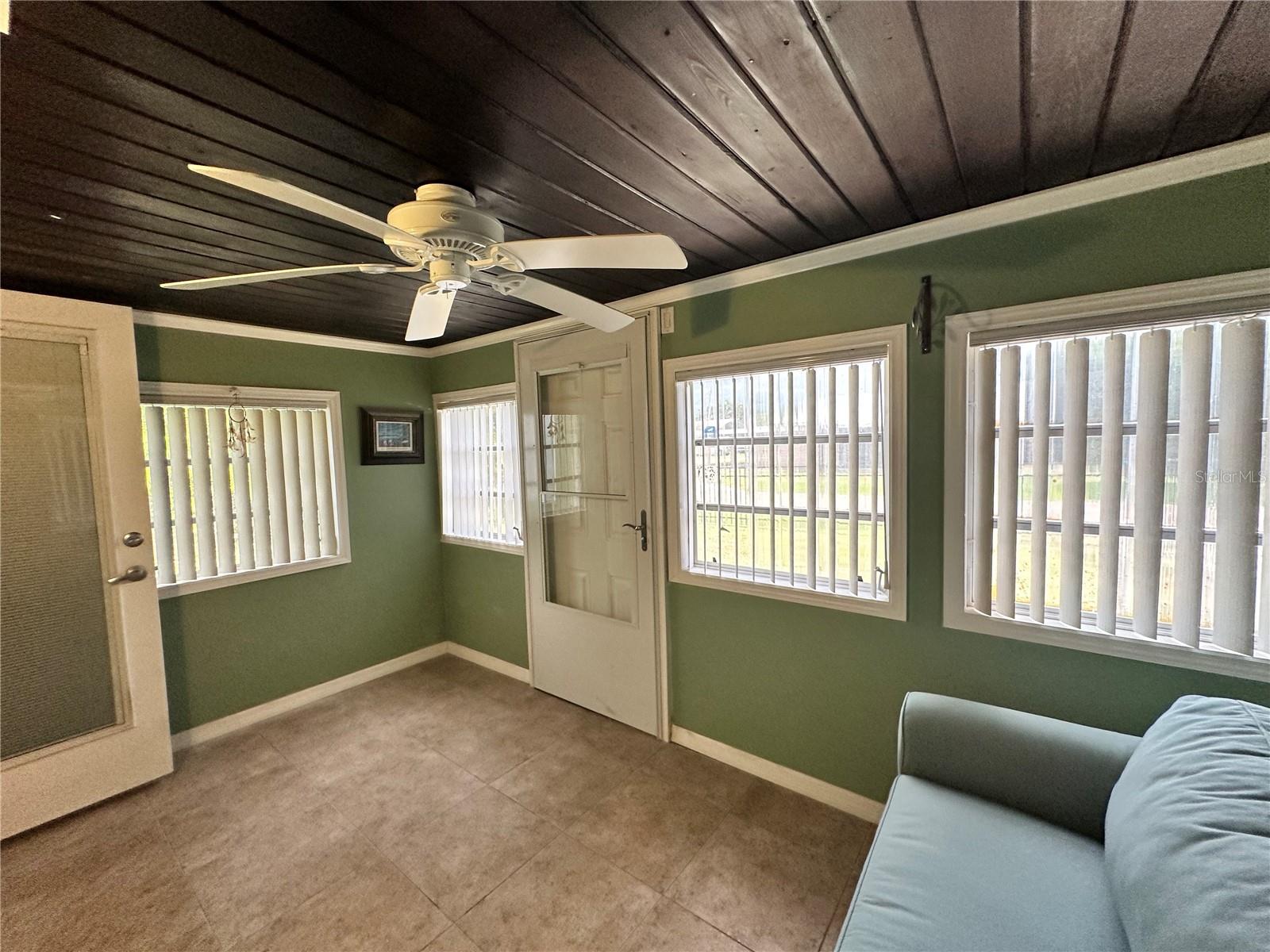 PINECREST - Residential