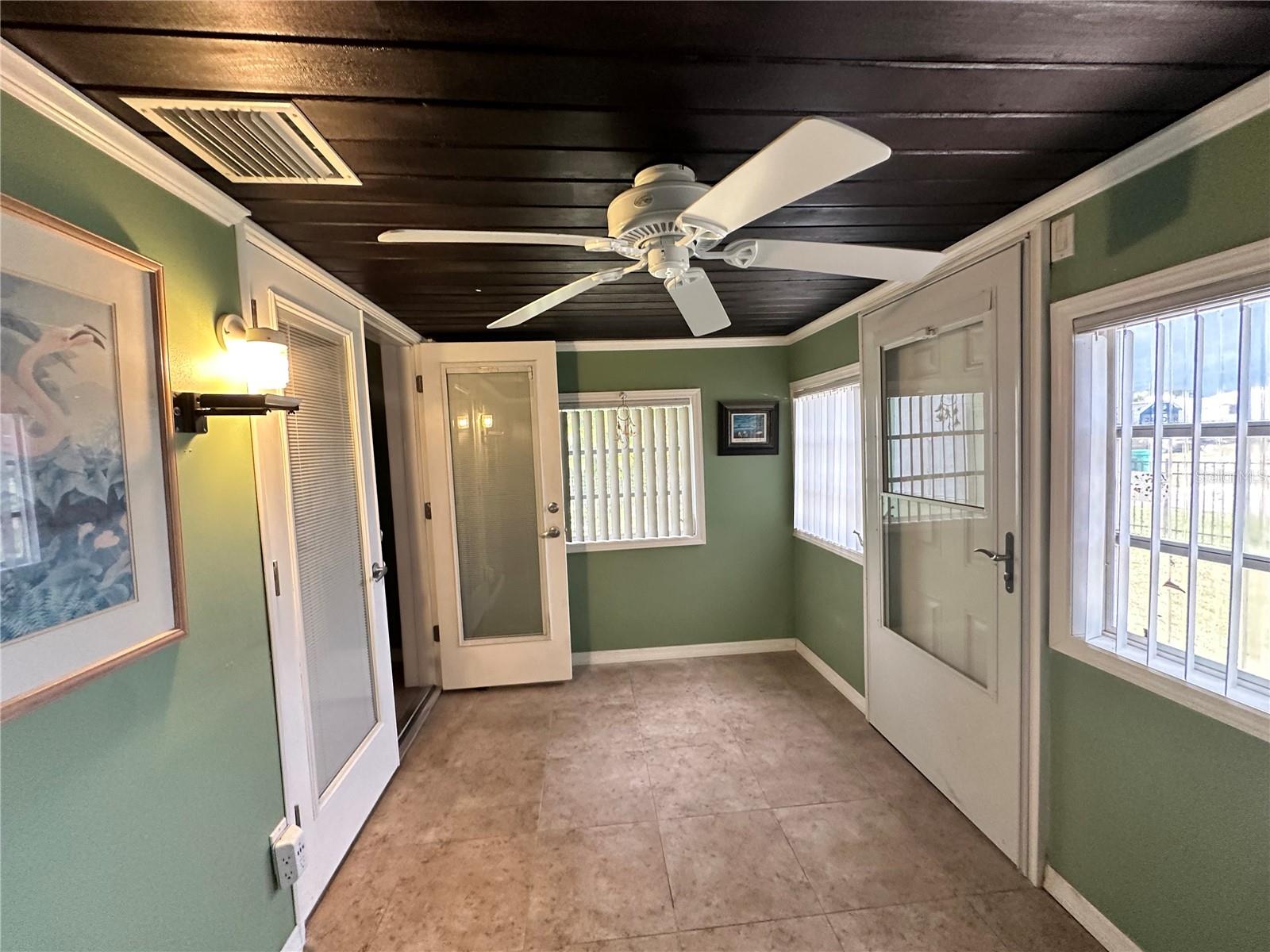 PINECREST - Residential