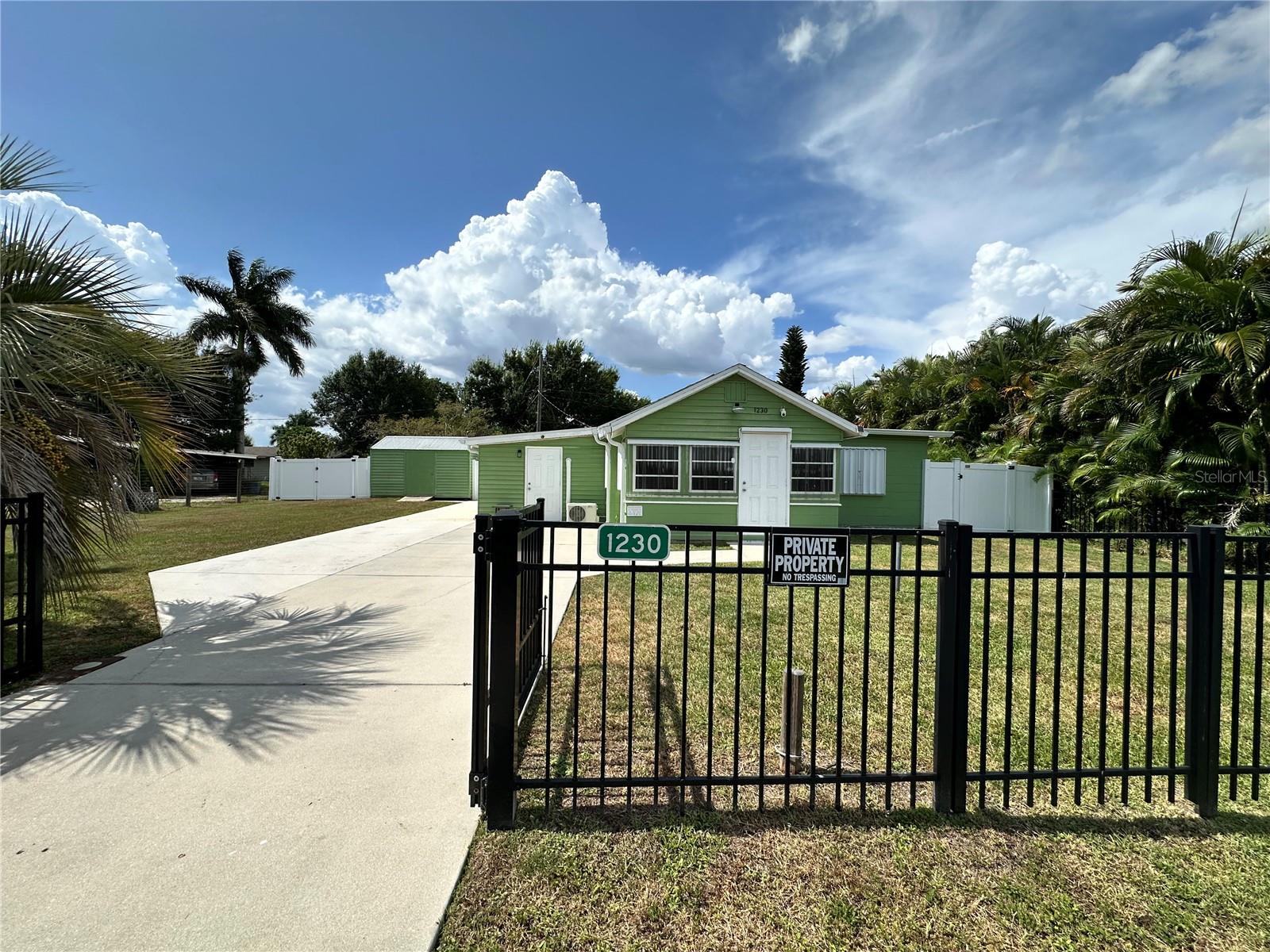 PINECREST - Residential