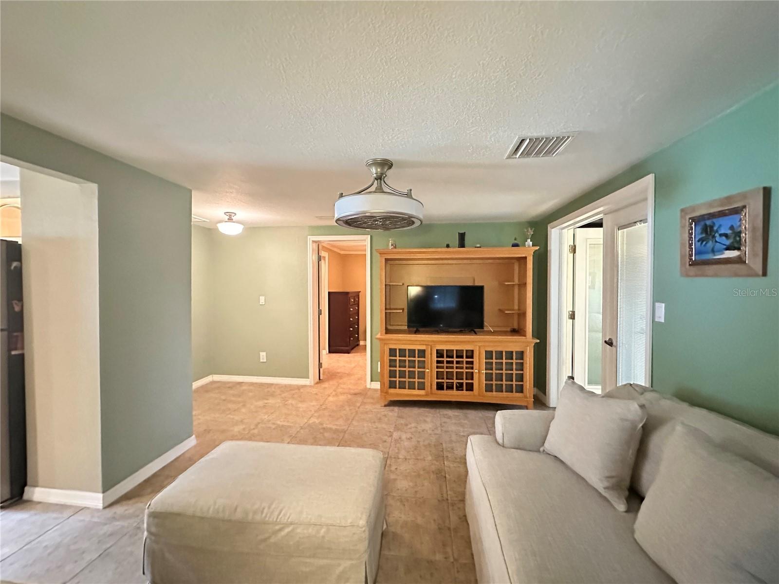 PINECREST - Residential