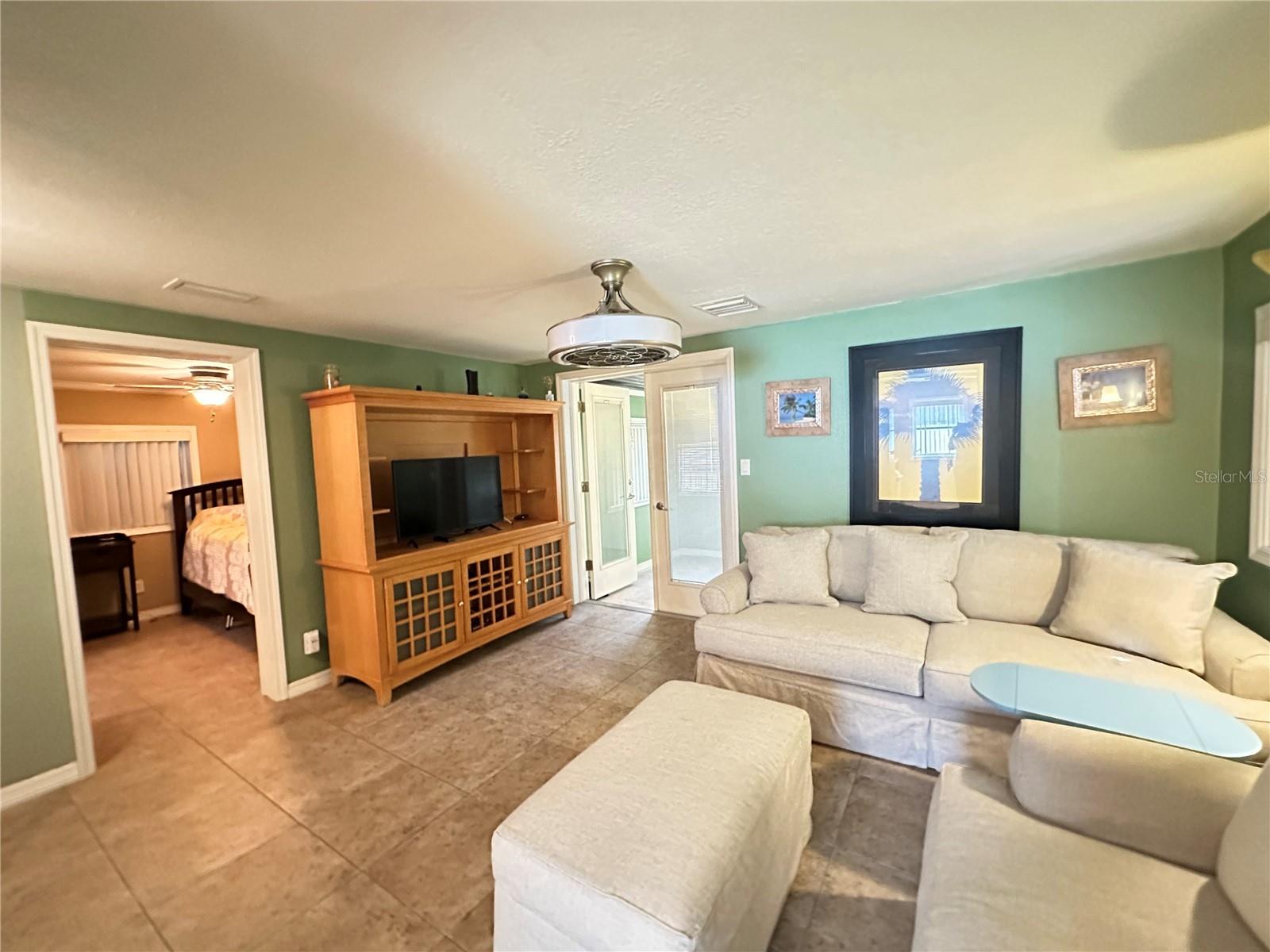 PINECREST - Residential