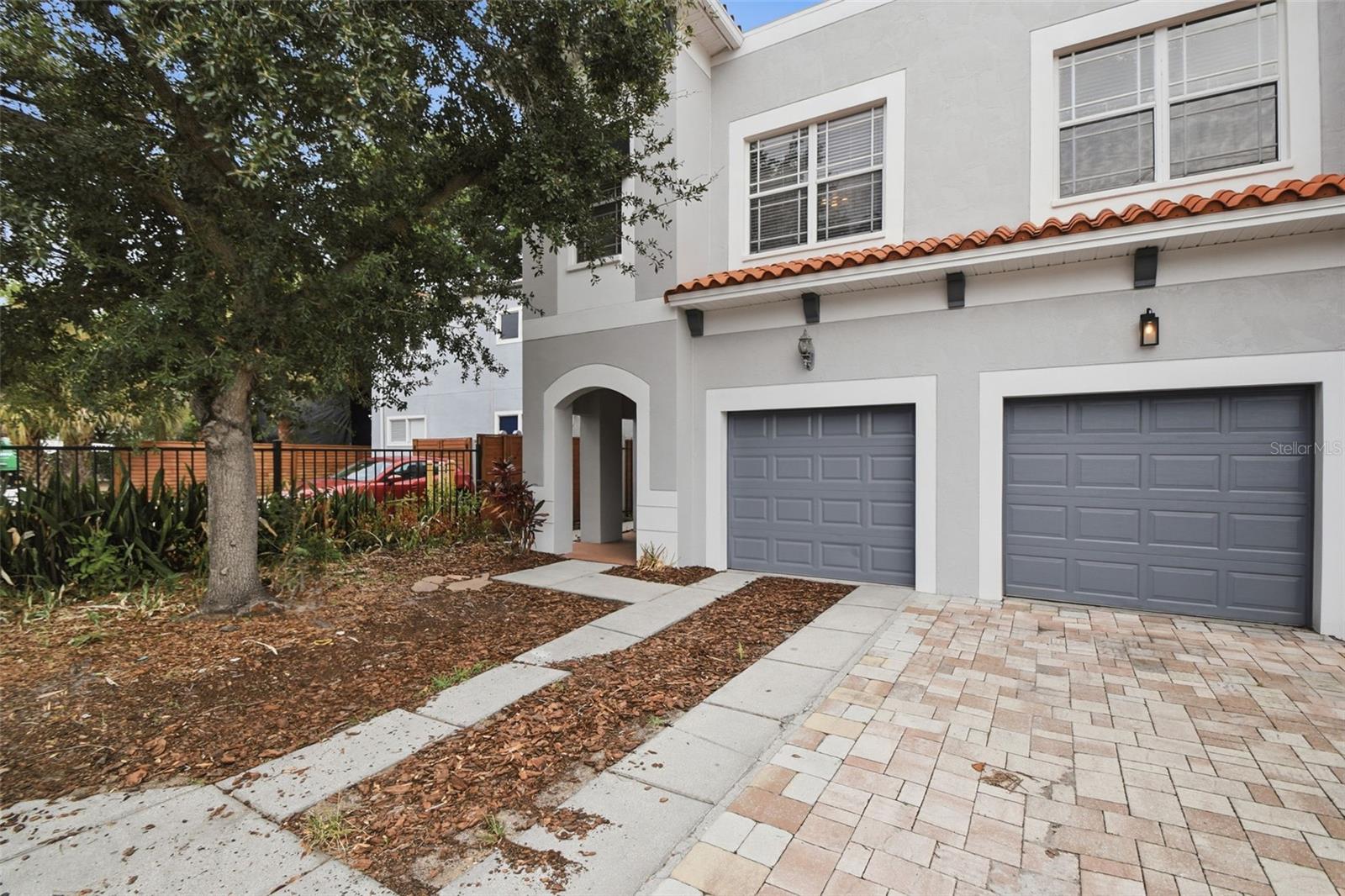 TUSCAN SQUARE TWNHMS - Residential