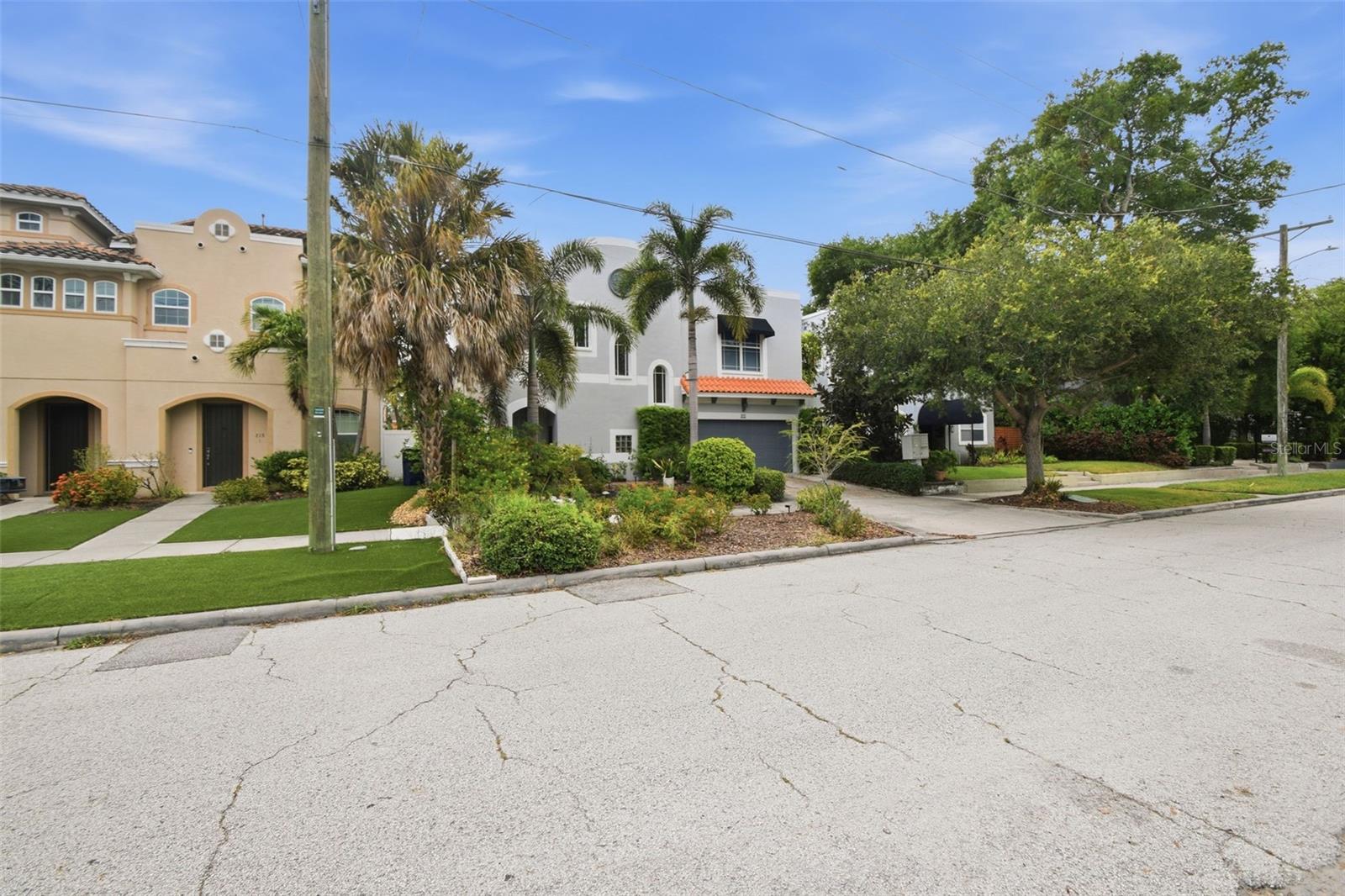 Virtually Staged. Welcome to 211 S Westland Ave Unit 1 in the heart of Tampa! This charming property offers a fantastic opportunity to enjoy a desirable location close to popular dining, shopping, entertainment, and local attractions. With convenient access to major roadways and nearby amenities, this residence provides a great blend of comfort and convenience. Whether you’re looking for a place to call home or an investment opportunity, this property offers plenty of potential in a sought-after Tampa neighborhood. Unit has new roof, washer and dryer included.