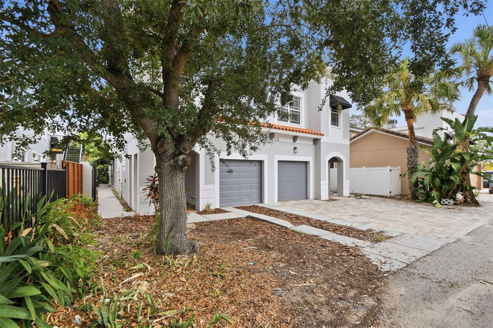 TUSCAN SQUARE TWNHMS - Residential