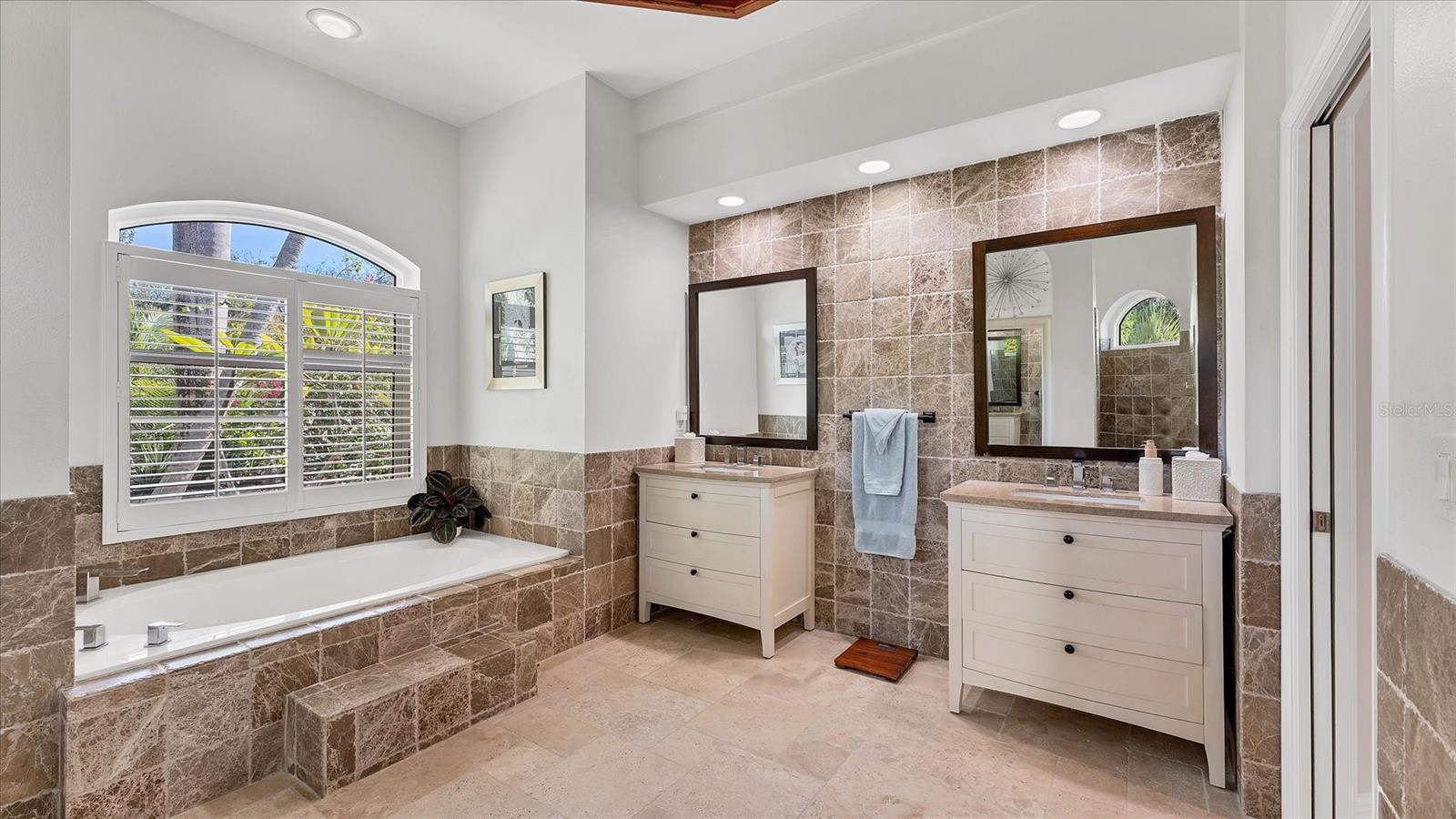 RIVER CLUB SOUTH SUBPHASE III - Residential