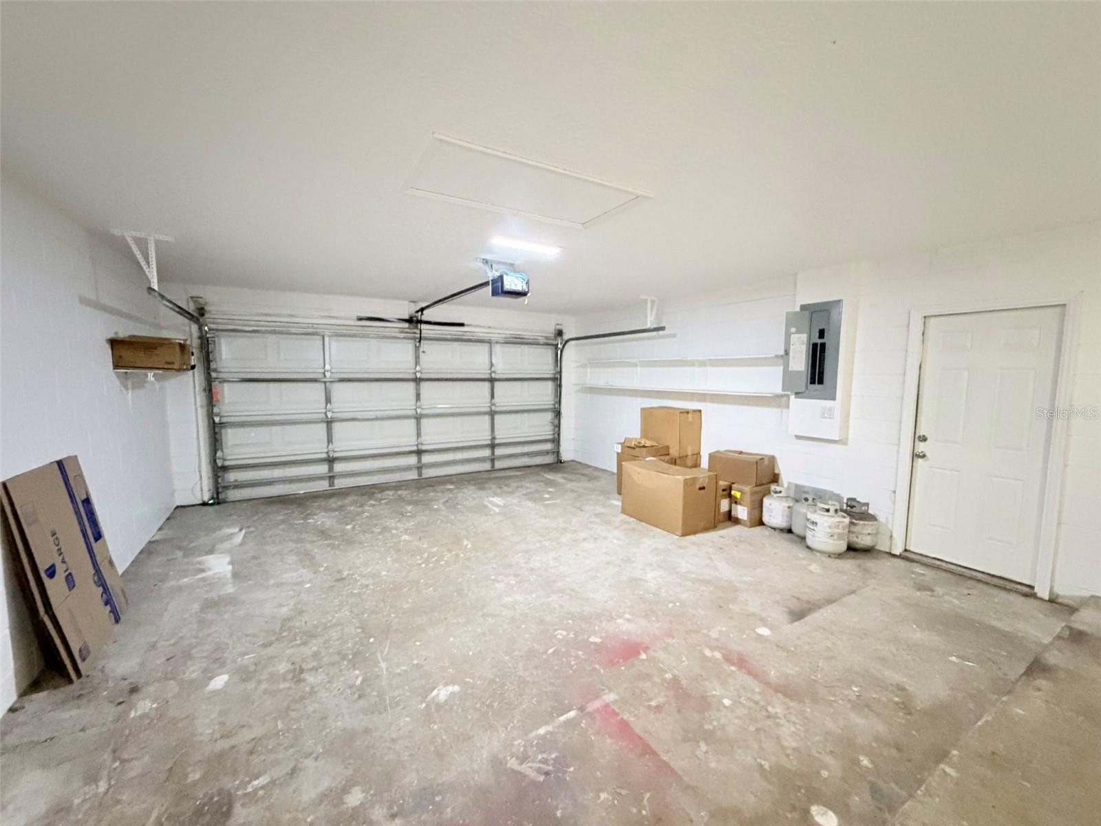 HEATHER OAKS - Residential Lease