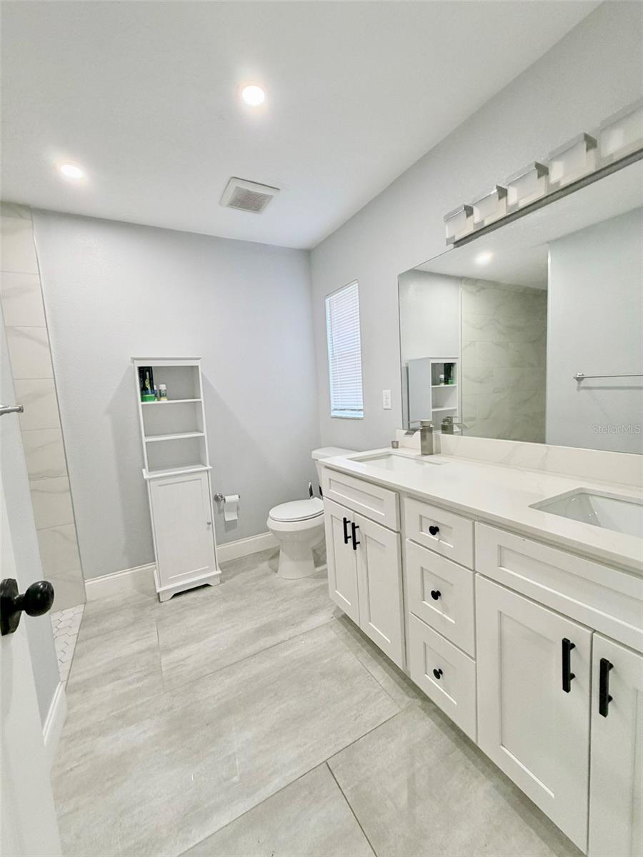 HEATHER OAKS - Residential Lease