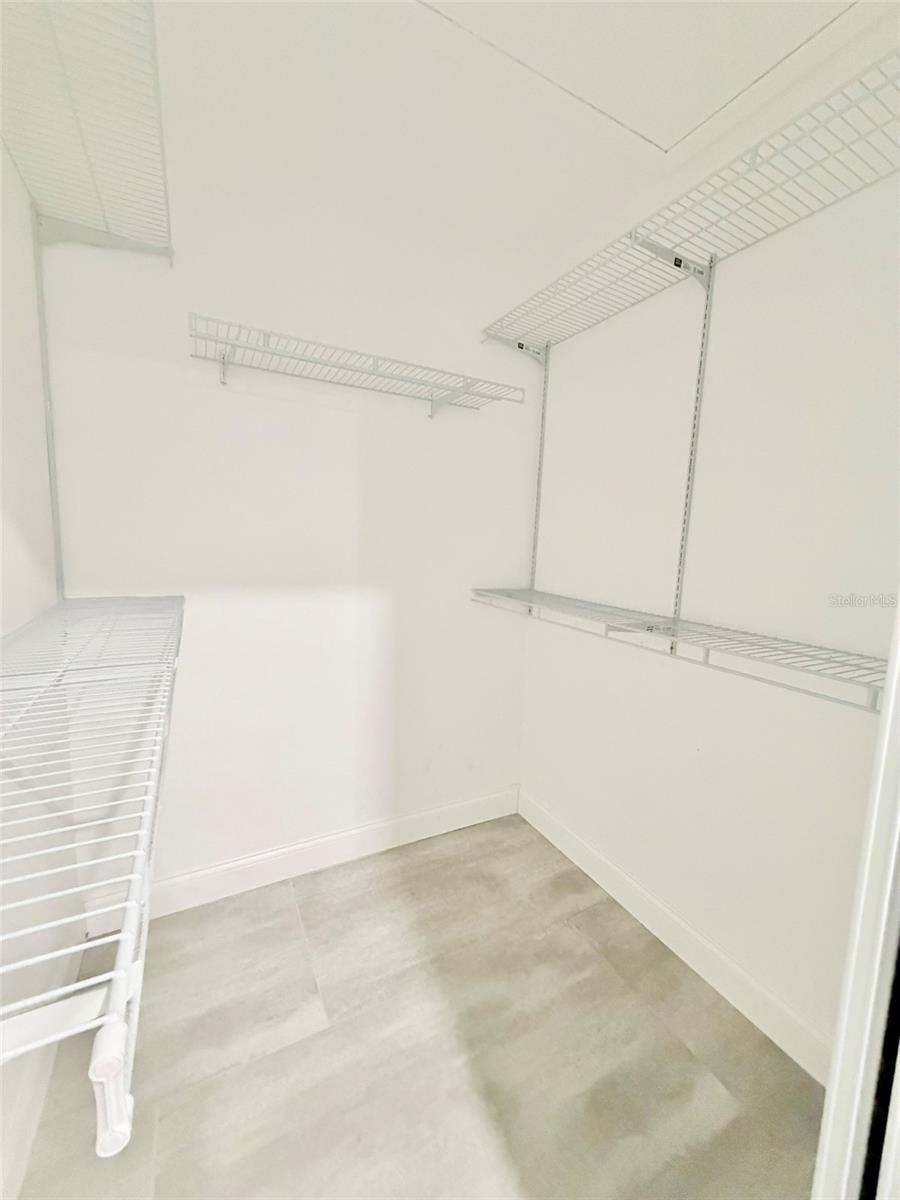 HEATHER OAKS - Residential Lease