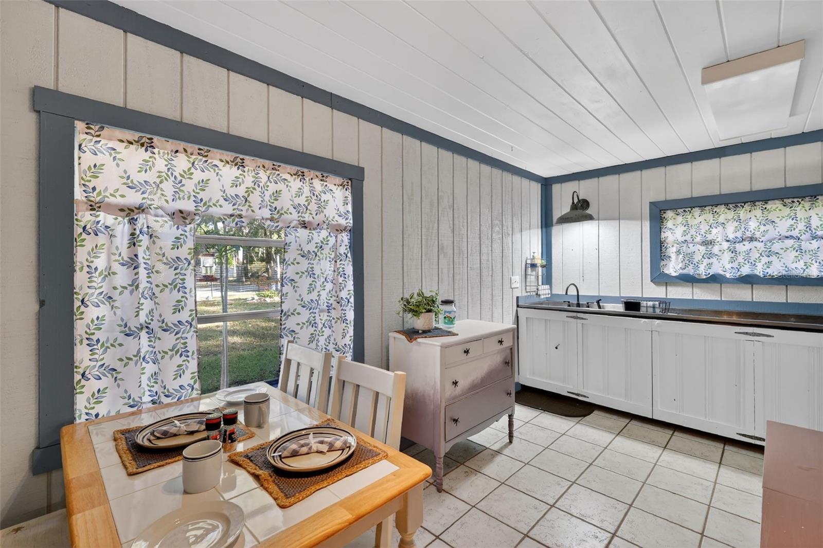 JERRY TAYLOR LNDG - Residential