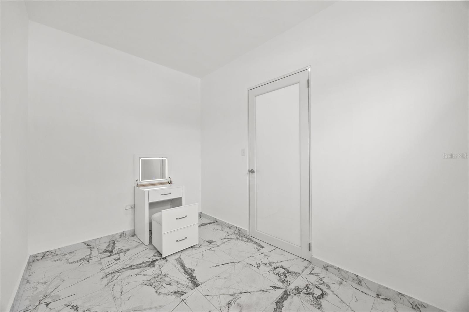 URB. VILLA ALEMERIA - Residential