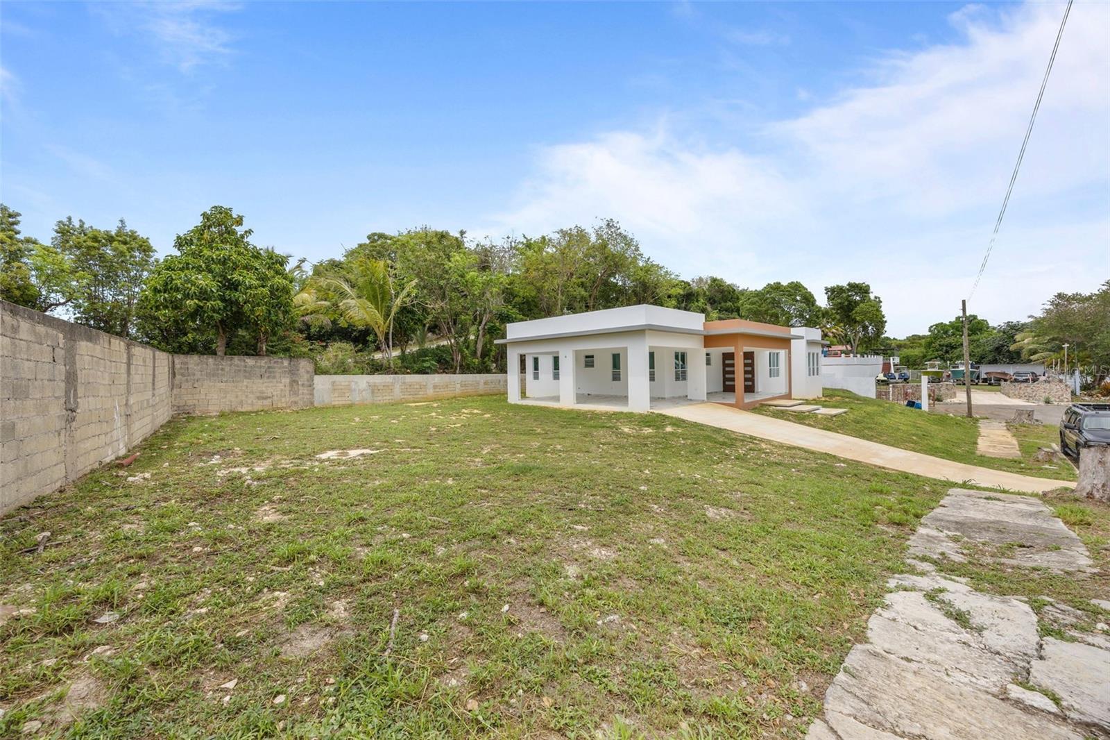 URB. VILLA ALEMERIA - Residential