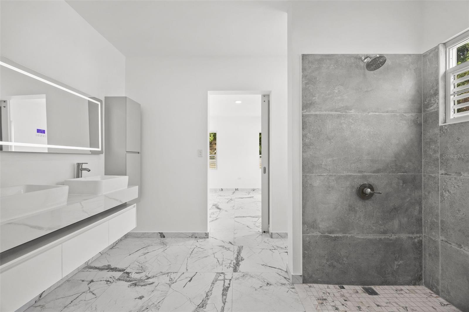 URB. VILLA ALEMERIA - Residential